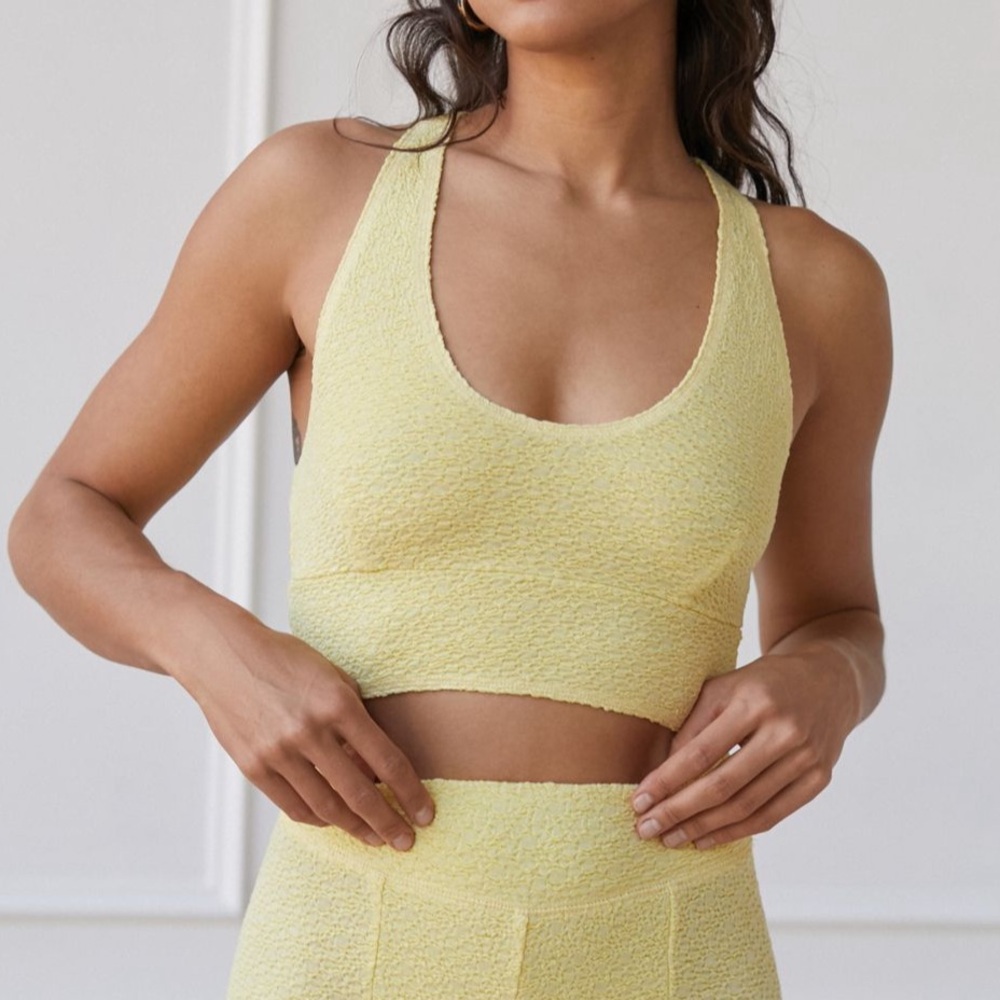 NWT Urban Outfitters Tatum Cropped Top 💛